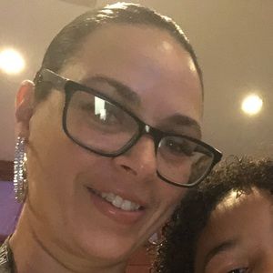 Meet your Posher, Alisa